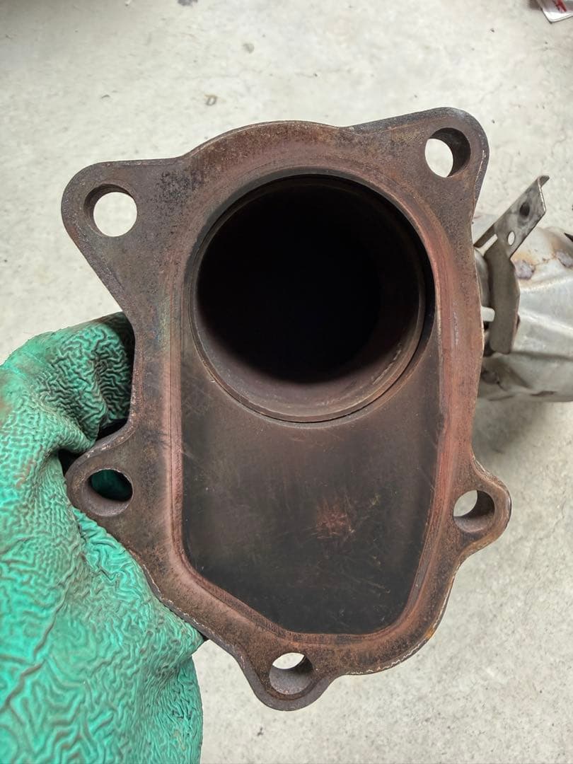 スバル ステラ（RN1）キャタライザー