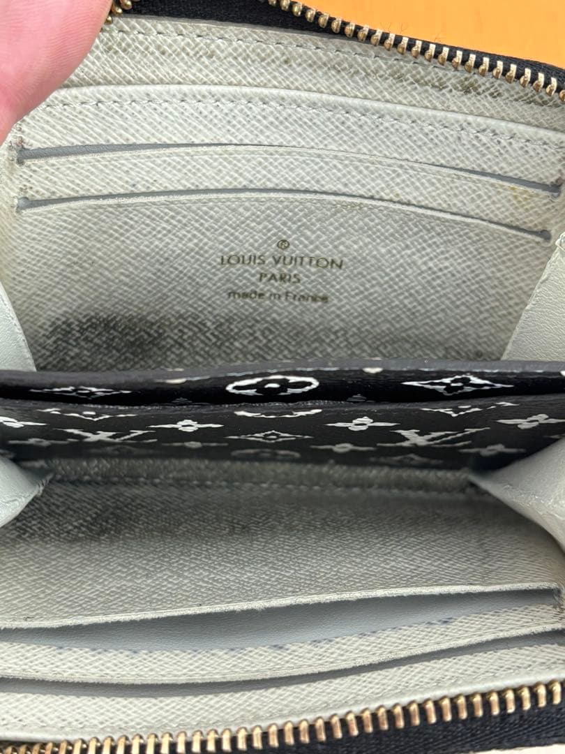 Louis Vuitton ゼブラ柄 ケース　ルイ・ヴィトン