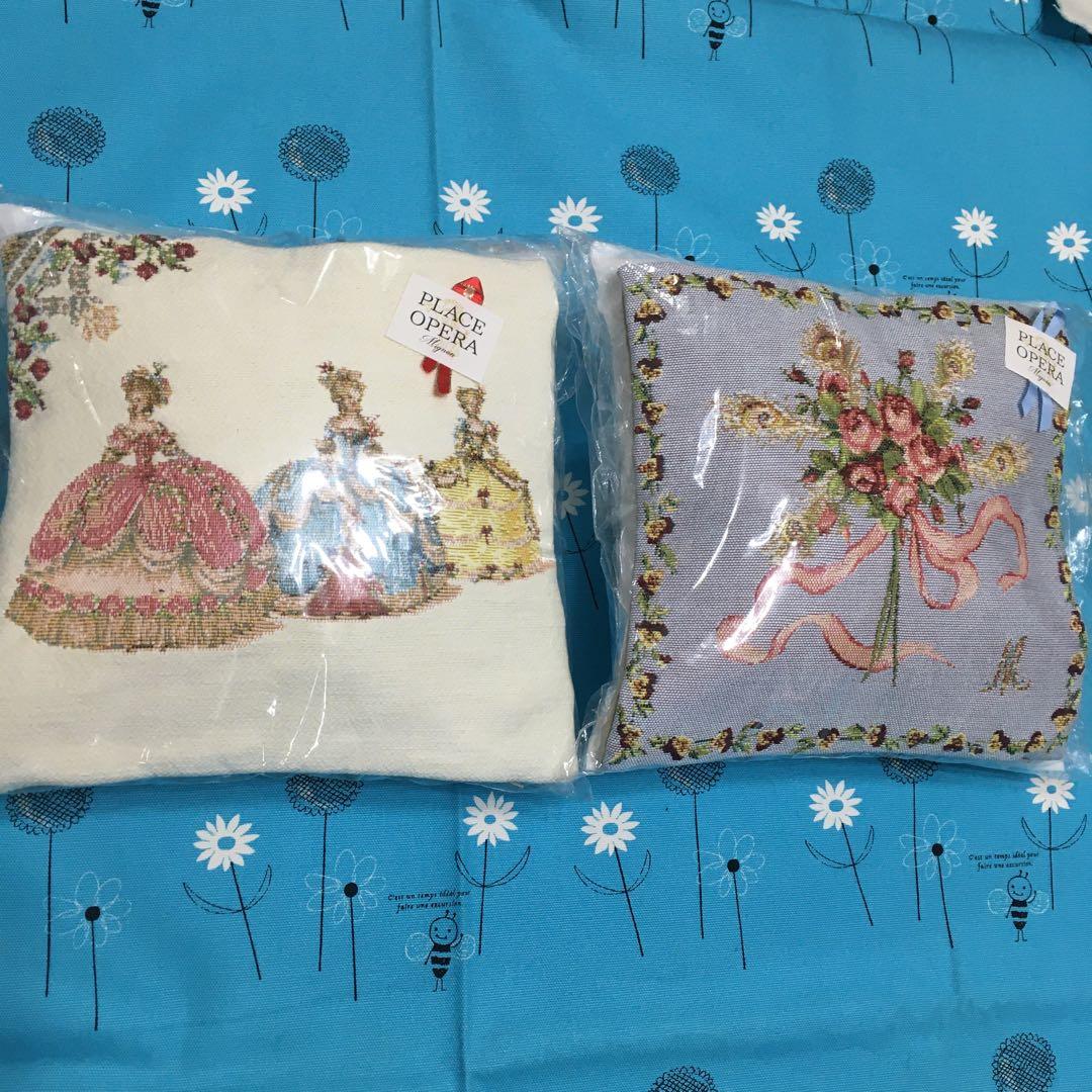 ART DE LYS フランス　ゴブランミニクッション 2つ