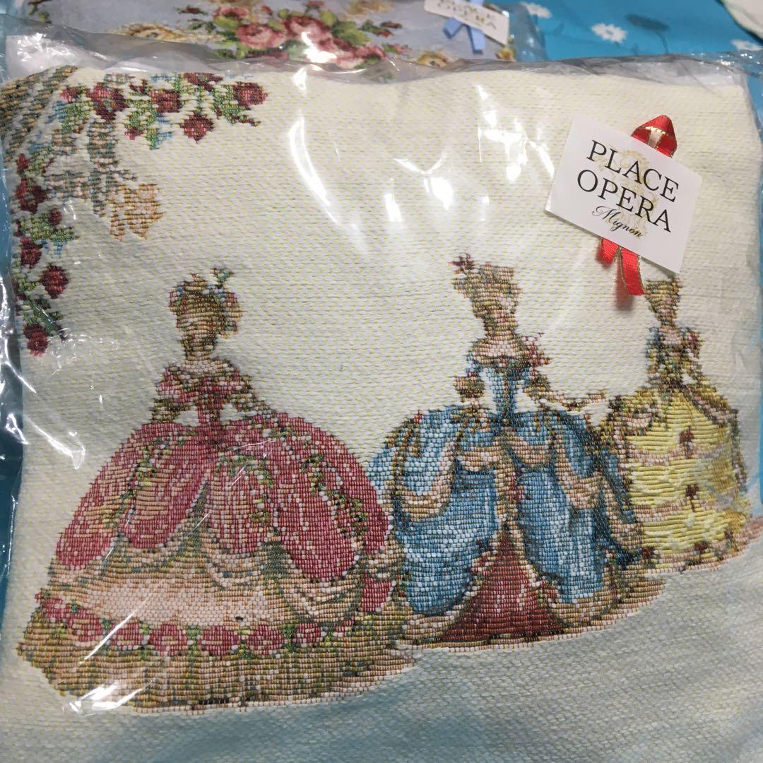 ART DE LYS フランス　ゴブランミニクッション 2つ