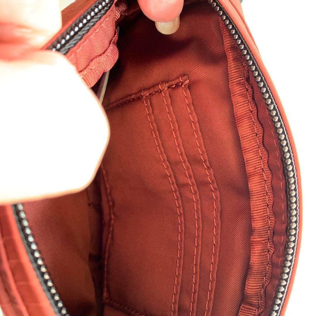 ルルレモン　多機能リュック