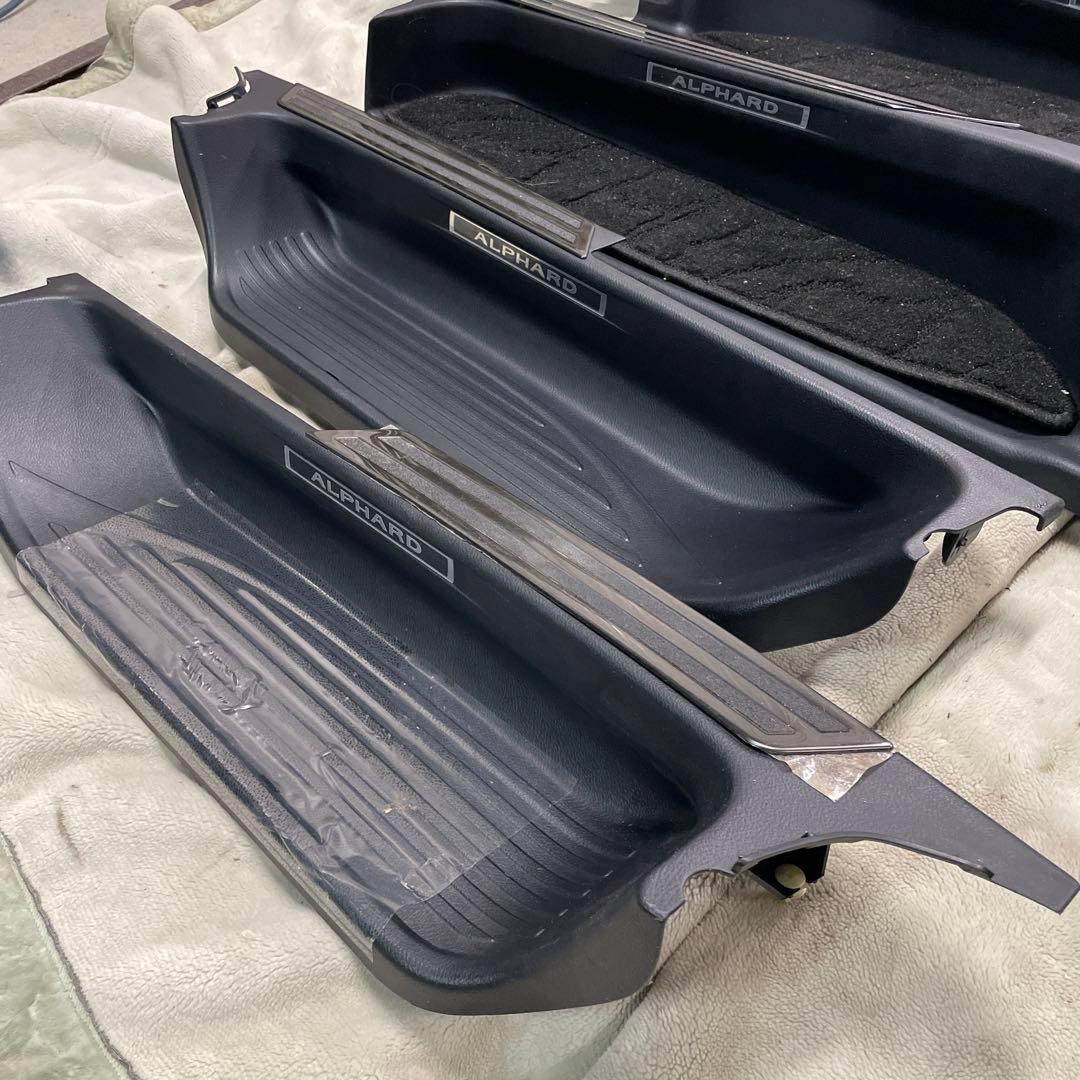 アルファード 30 純正　スカッフプレート社外マット、ステップ付