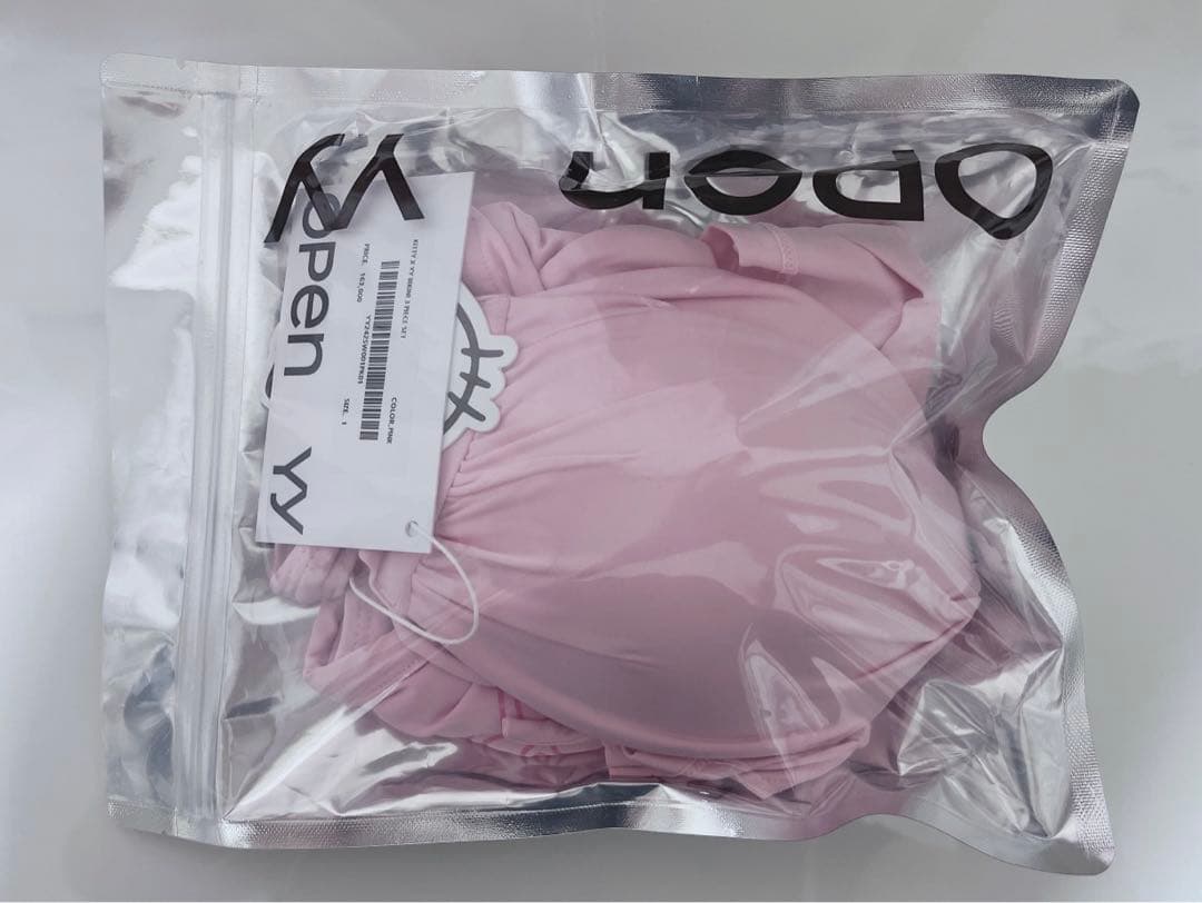 希少　新品　HELLO KITTY OPEN YY BIKINI ビキニ　水着