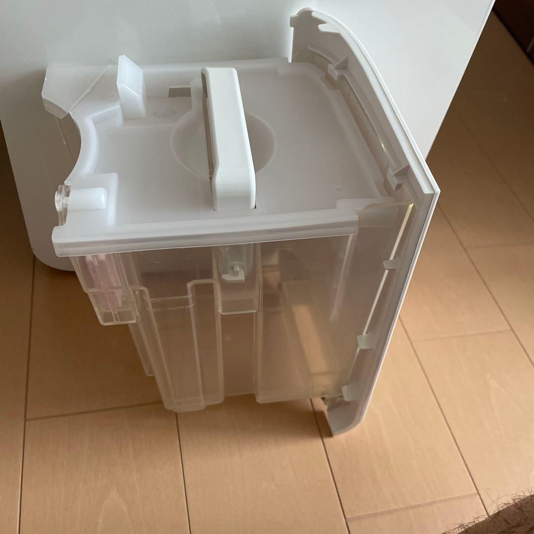 SHARP 衣類除湿乾燥機　ホワイト CV-N71-W