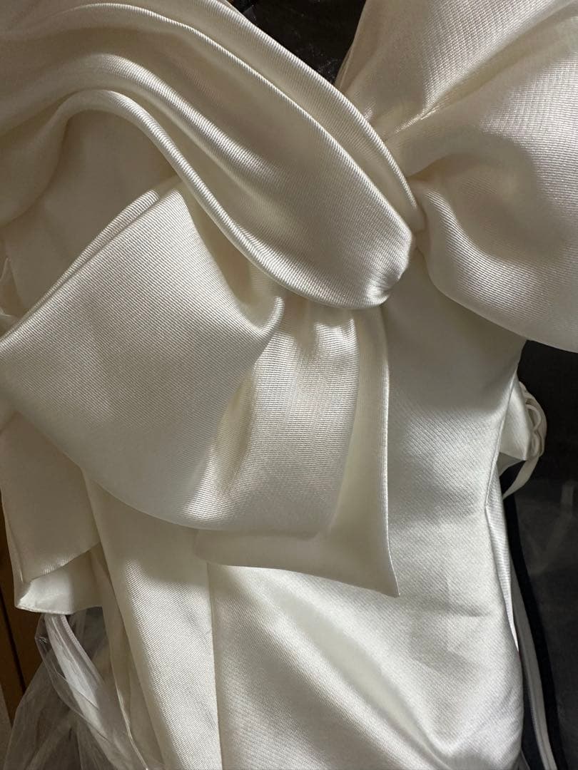 ウェディングドレス ストラップレス サテン