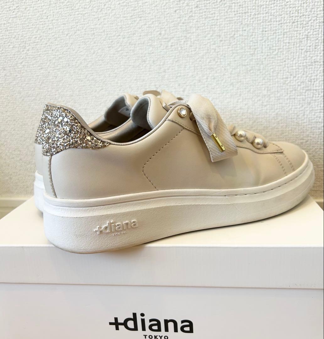 DIANA プラスダイアナ パールビジュー付きリボンスニーカー 23.5cm