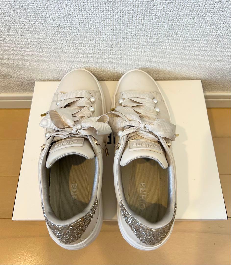 DIANA プラスダイアナ パールビジュー付きリボンスニーカー 23.5cm