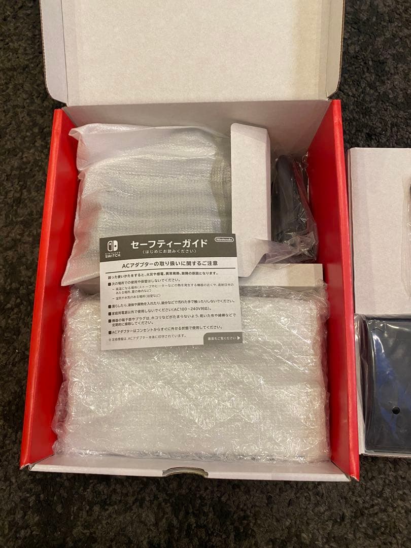 【美品】Nintendo Switch 有機ELモデル ホワイト/ブラック