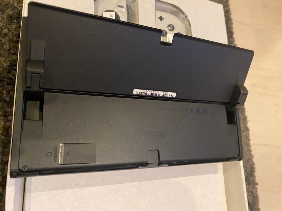 【美品】Nintendo Switch 有機ELモデル ホワイト/ブラック