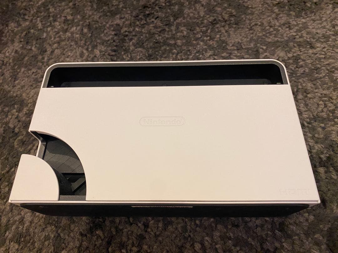 【美品】Nintendo Switch 有機ELモデル ホワイト/ブラック