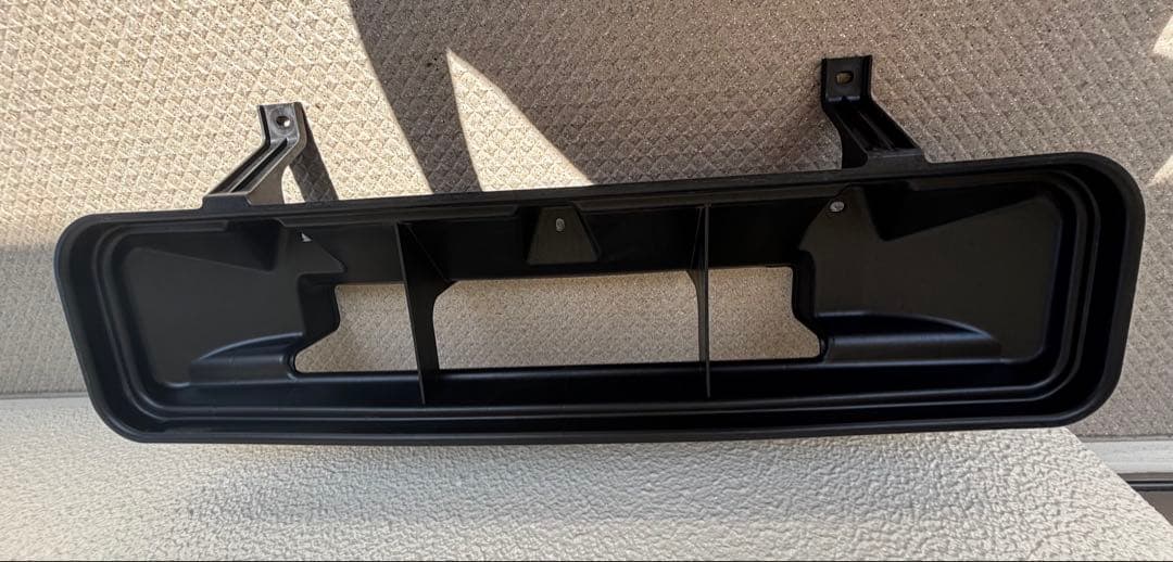 スズキ　ジムニー純正フロントバンパー ブラック JB64