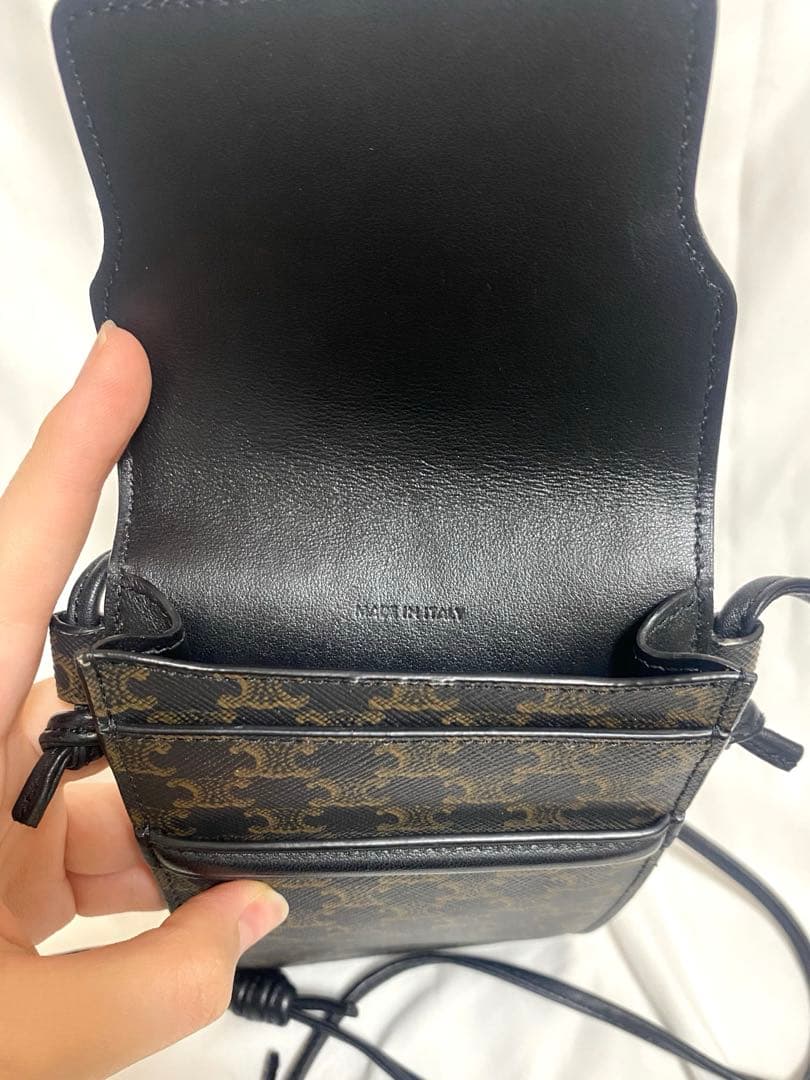 最終値下げ✨美品✨CELINE トリオンフフォンショルダーバッグ スマホ　黒