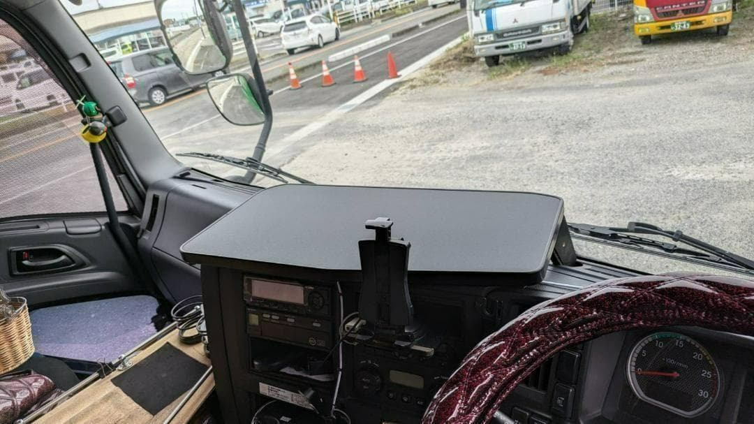 GIGA　ギガ ファイブスター 専用 フロント センター テーブル