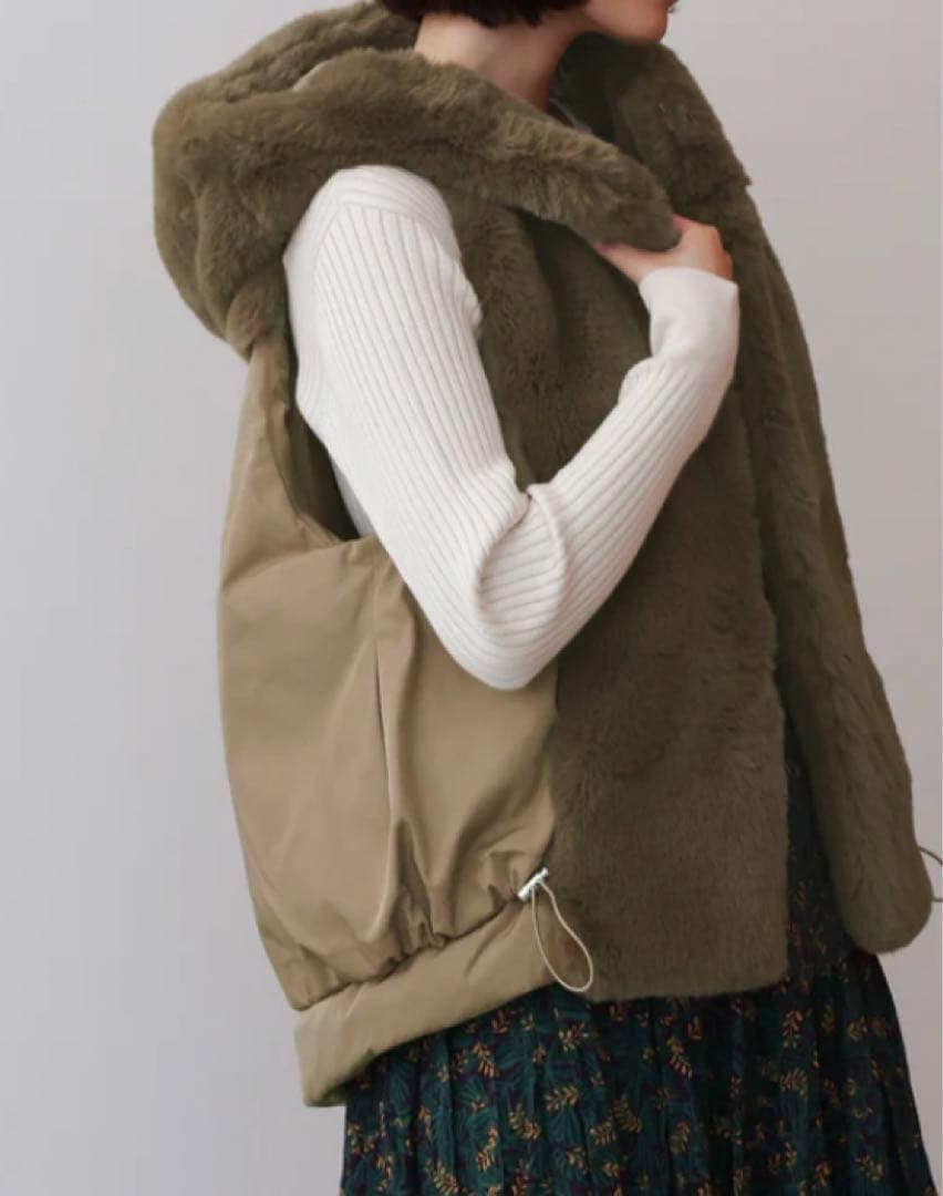 新品！異素材ダウンファーベスト（キャメル）