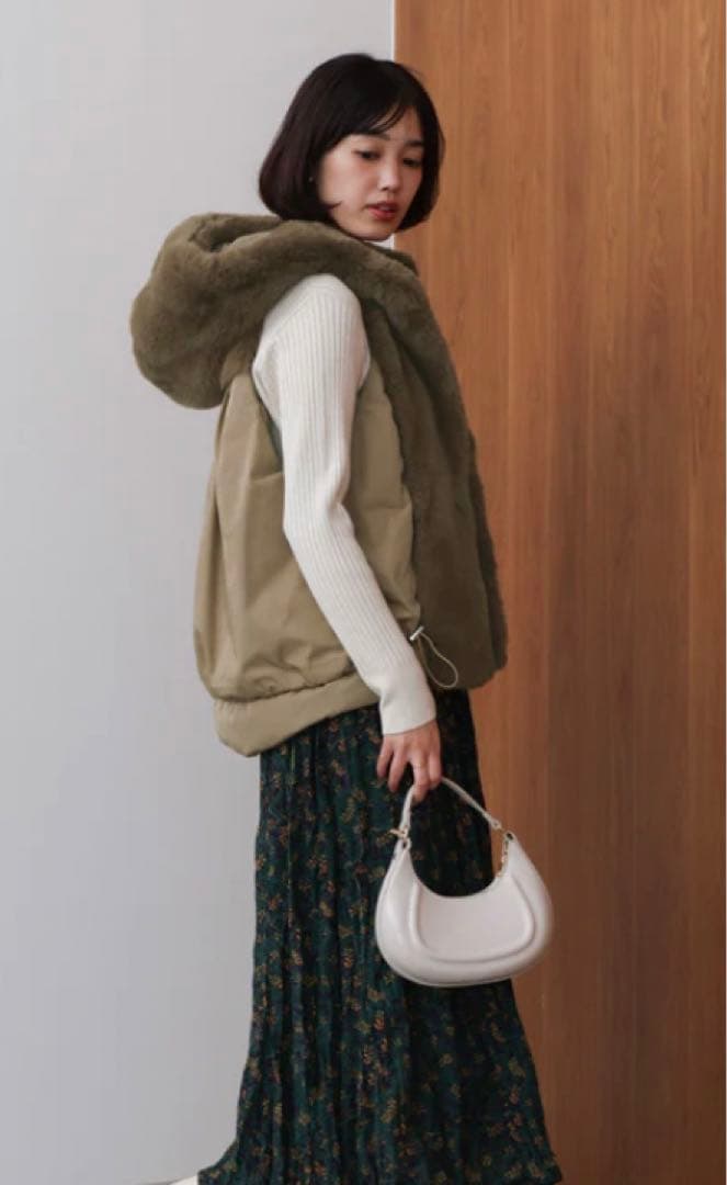 新品！異素材ダウンファーベスト（キャメル）