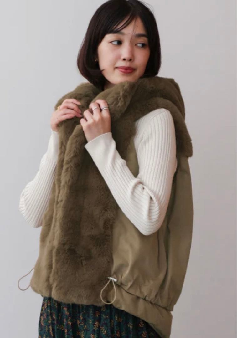 新品！異素材ダウンファーベスト（キャメル）