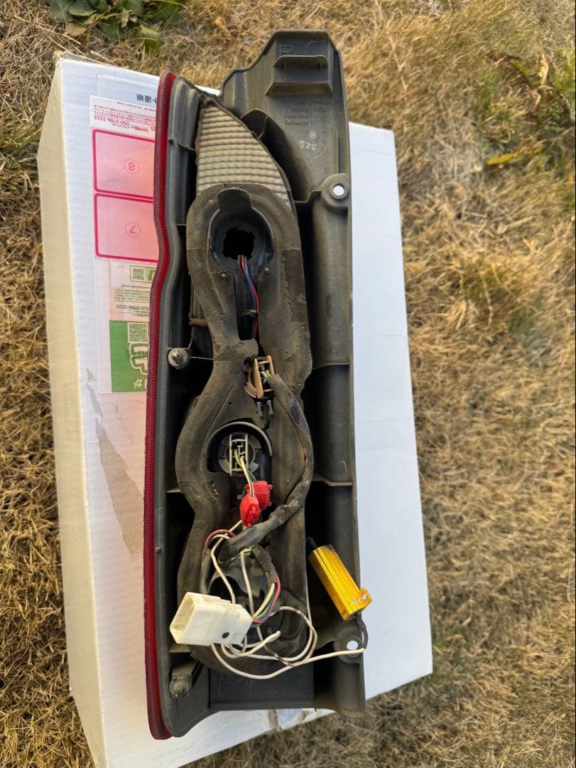 ハイエース　純正テールランプ　LED加工　LEDテール