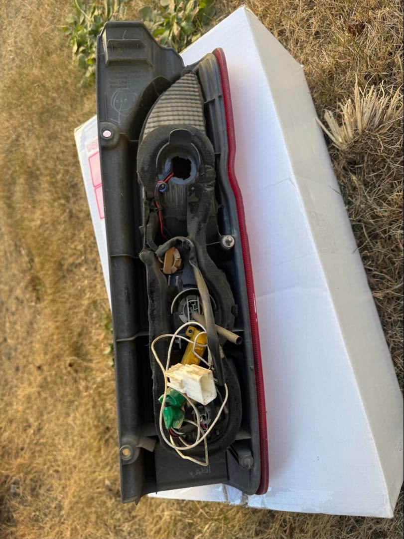 ハイエース　純正テールランプ　LED加工　LEDテール