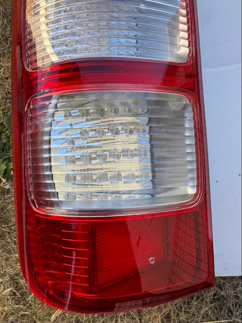 ハイエース　純正テールランプ　LED加工　LEDテール