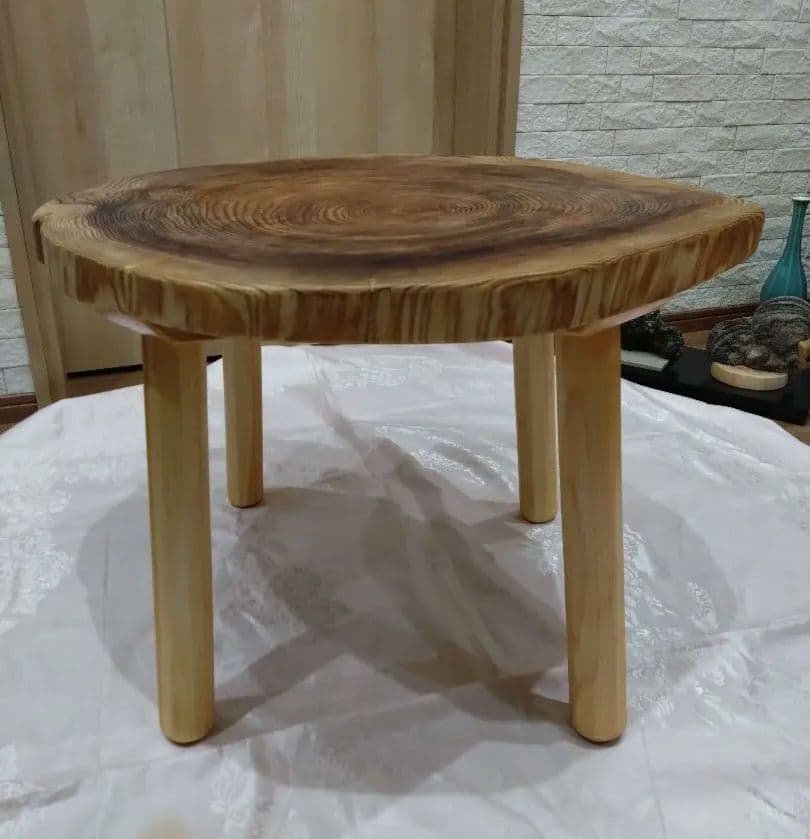 杉の輪切り円形ローテーブル㉔　桜❕桜様樹齢約70年杉の年輪が綺麗