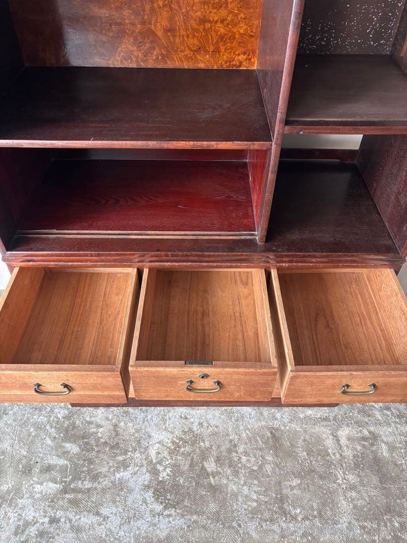 水屋箪笥　茶箪笥　和箪笥　食器棚　本棚　ディスプレイ棚　収納棚　箪笥　什器　和室