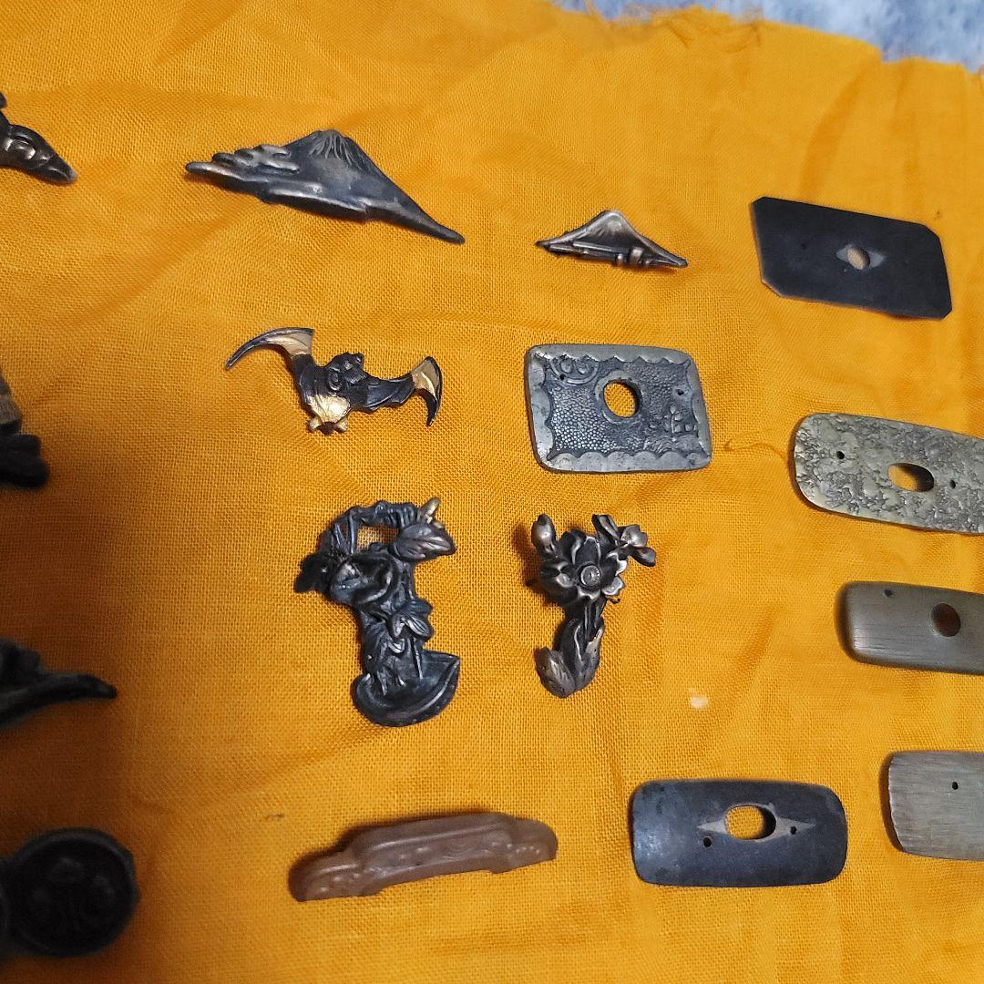 前金具 一式 前金具 目貫 煙草入れ 煙管 骨董 銀 銅 真鍮 彫金 金工