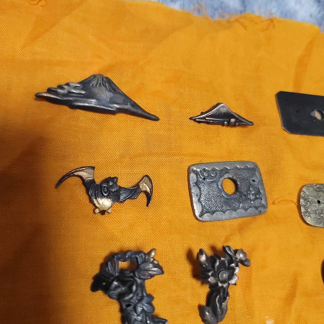 前金具 一式 前金具 目貫 煙草入れ 煙管 骨董 銀 銅 真鍮 彫金 金工