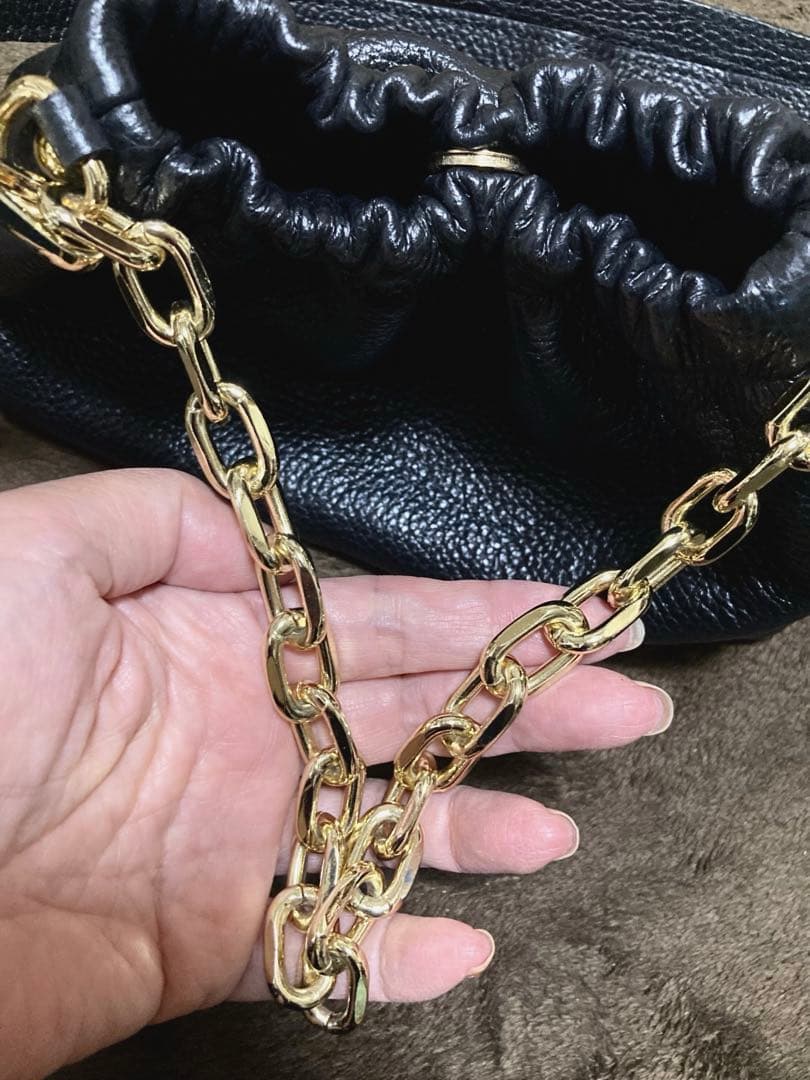 美品 オウレンティAULENTTI 本革ショルダーバッグ黒