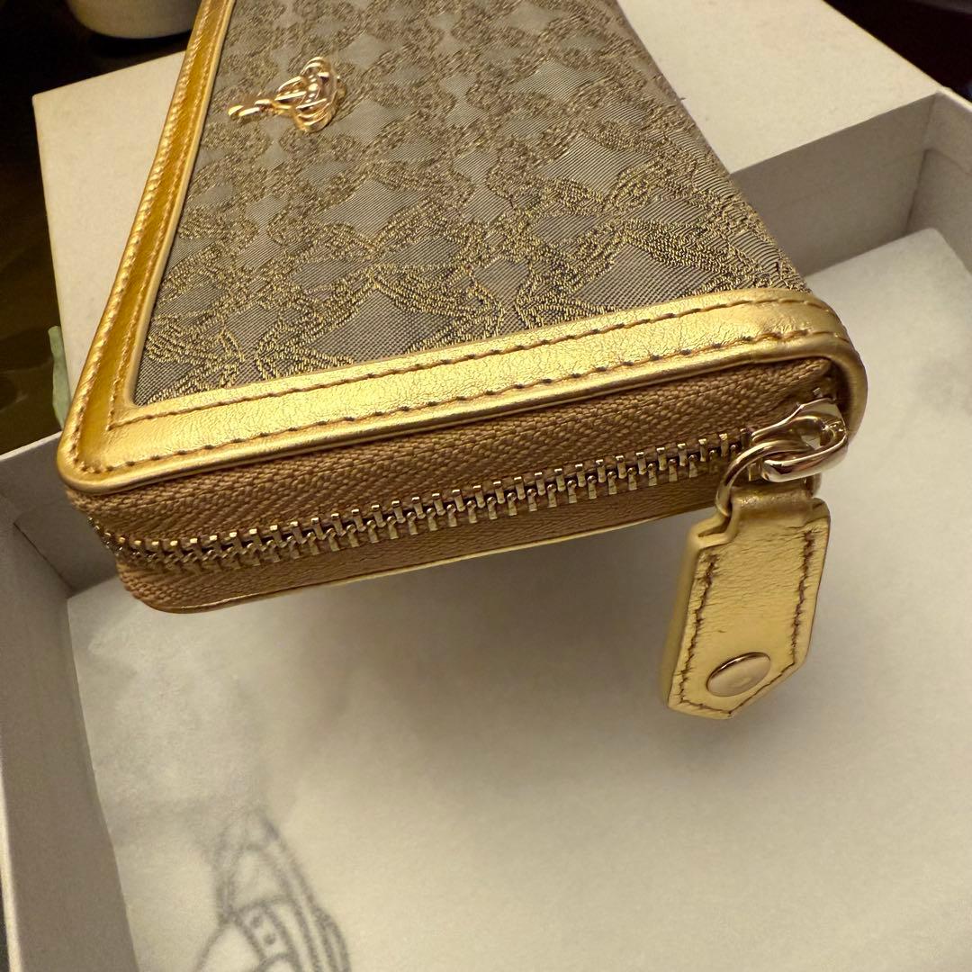 【箱付未使用品】ヴィヴィアンウエストウッド ラウンドファスナー 長財布 ゴールド