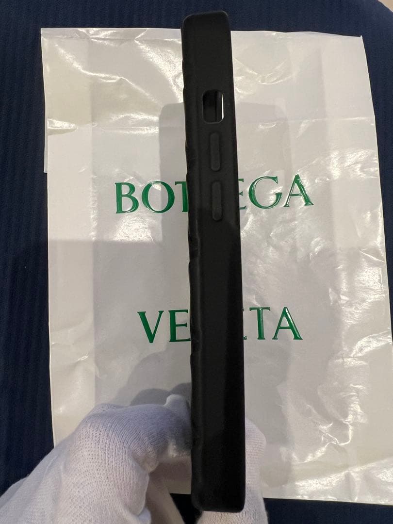 【新品、未使用】BOTTEGA VENETA ブラック iPhone13pro