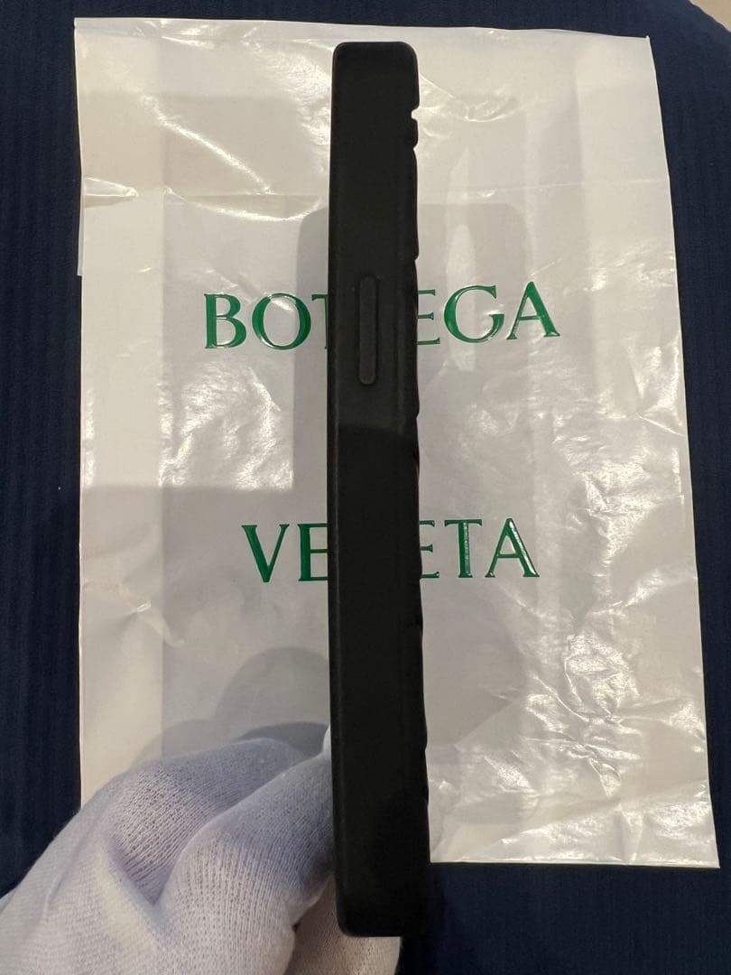 【新品、未使用】BOTTEGA VENETA ブラック iPhone13pro