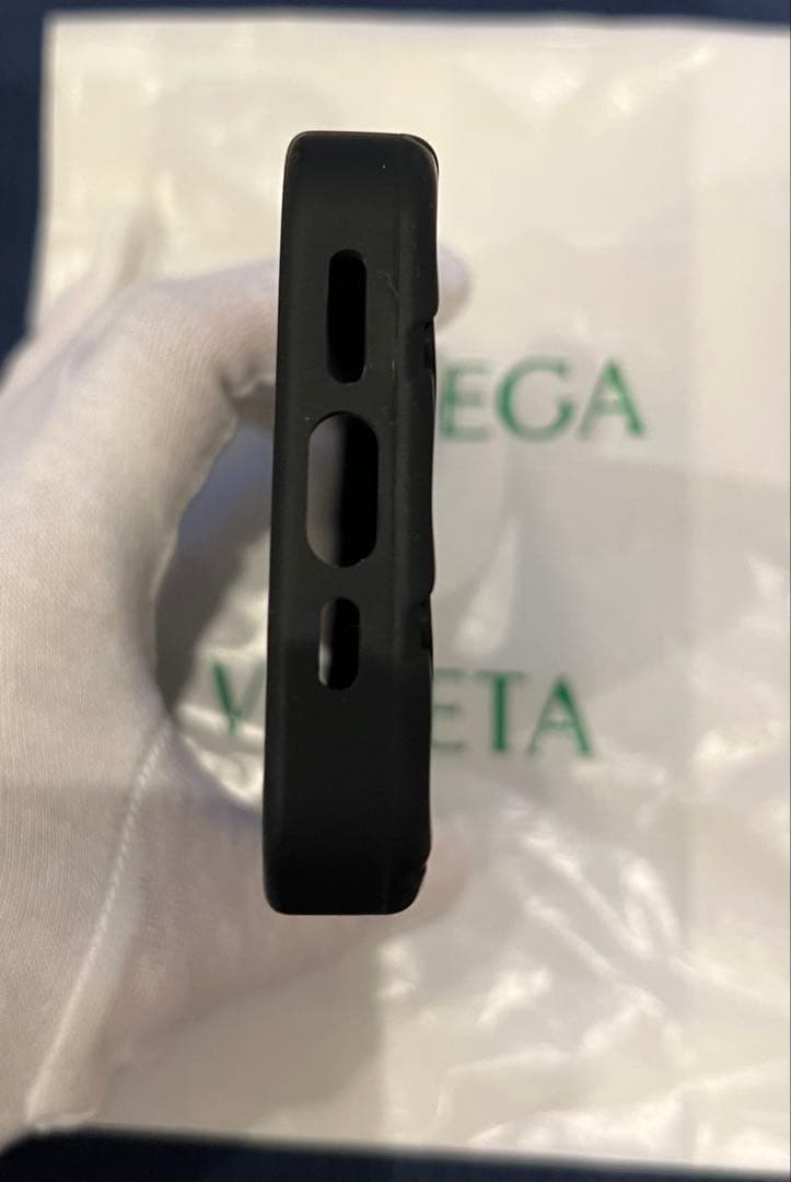 【新品、未使用】BOTTEGA VENETA ブラック iPhone13pro