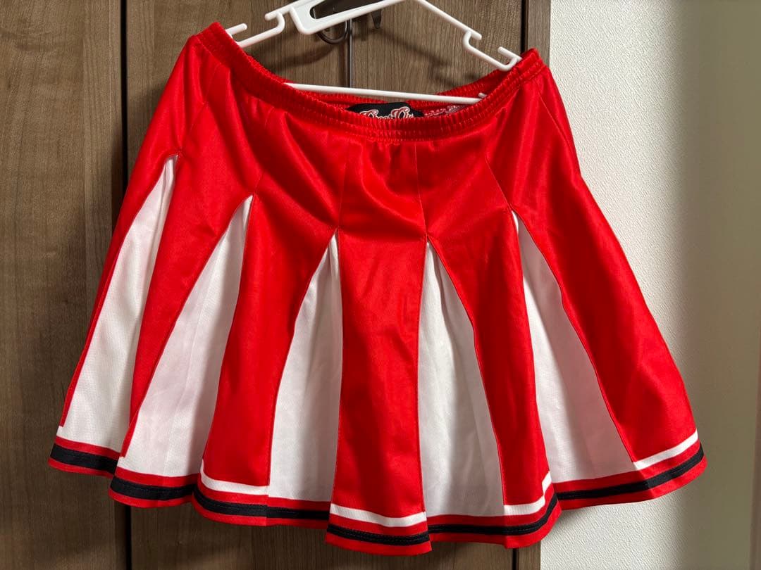 [数回使用]チアクラブ　ユニフォーム上下L リボン