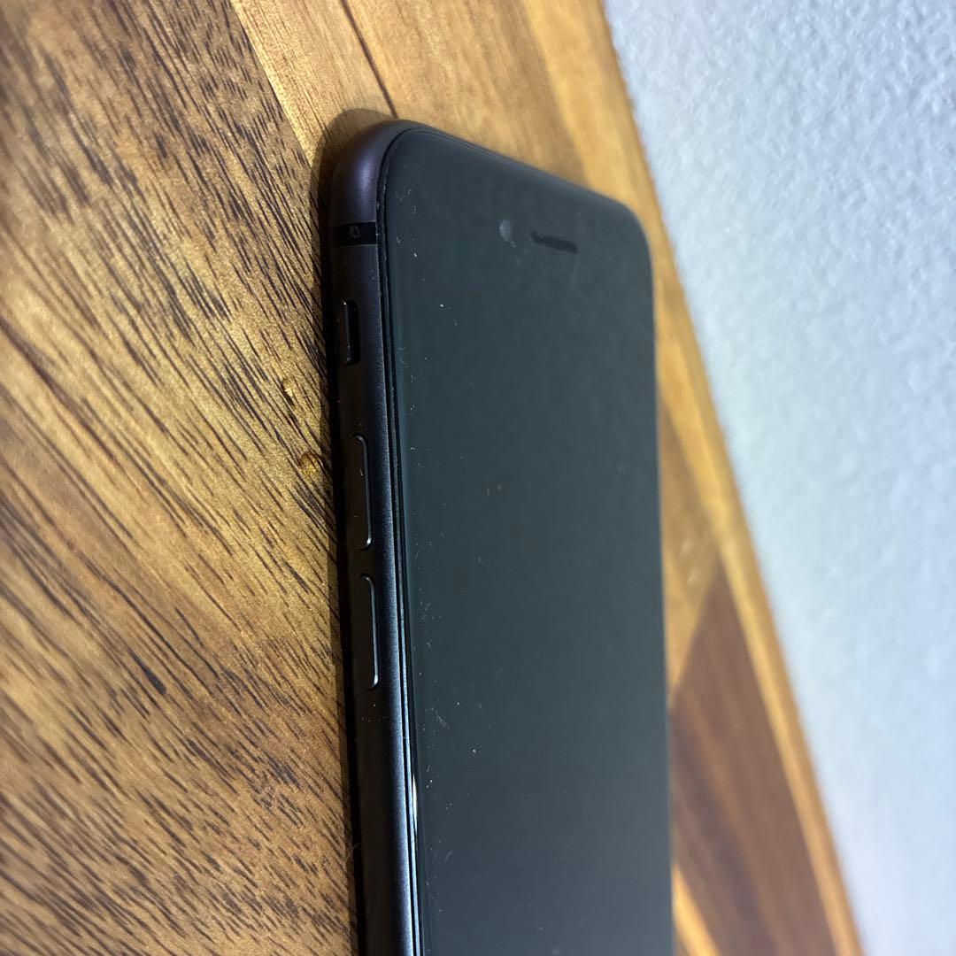 iPhone8 64gbs 本体　SIMなし　美品