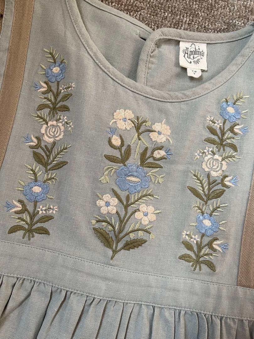 新品 Apolind Pinafore-Eau de nil 7-9y