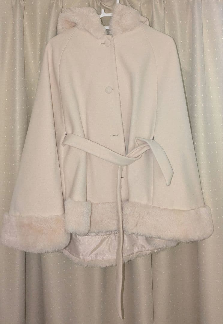 シェリミー　cheri mi　フードファーリボンポンチョ　アイボリー