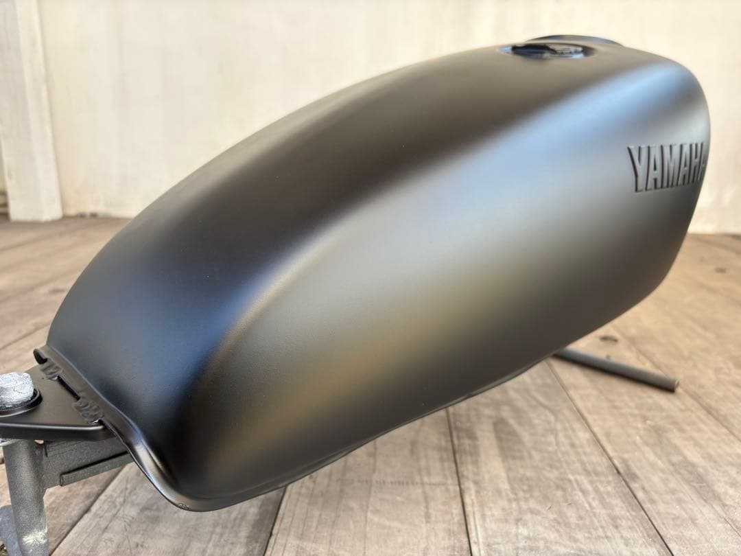 恋*雨様 SR400（インジェクション用）　マットブラックタンク　自家塗装