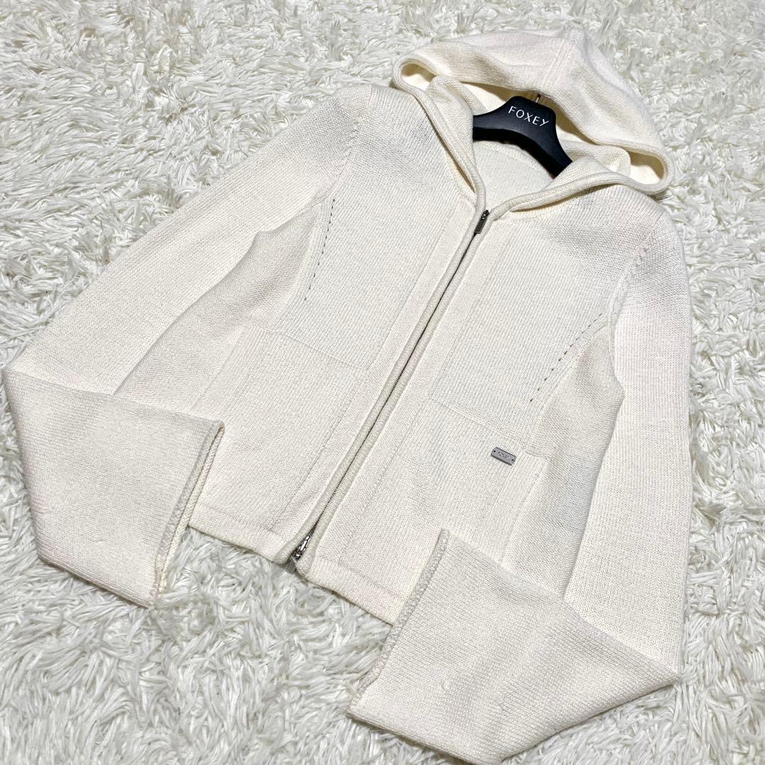 美品✨人気 フォクシー リリーパーカー ロゴプレート 22年増産モデル シルク