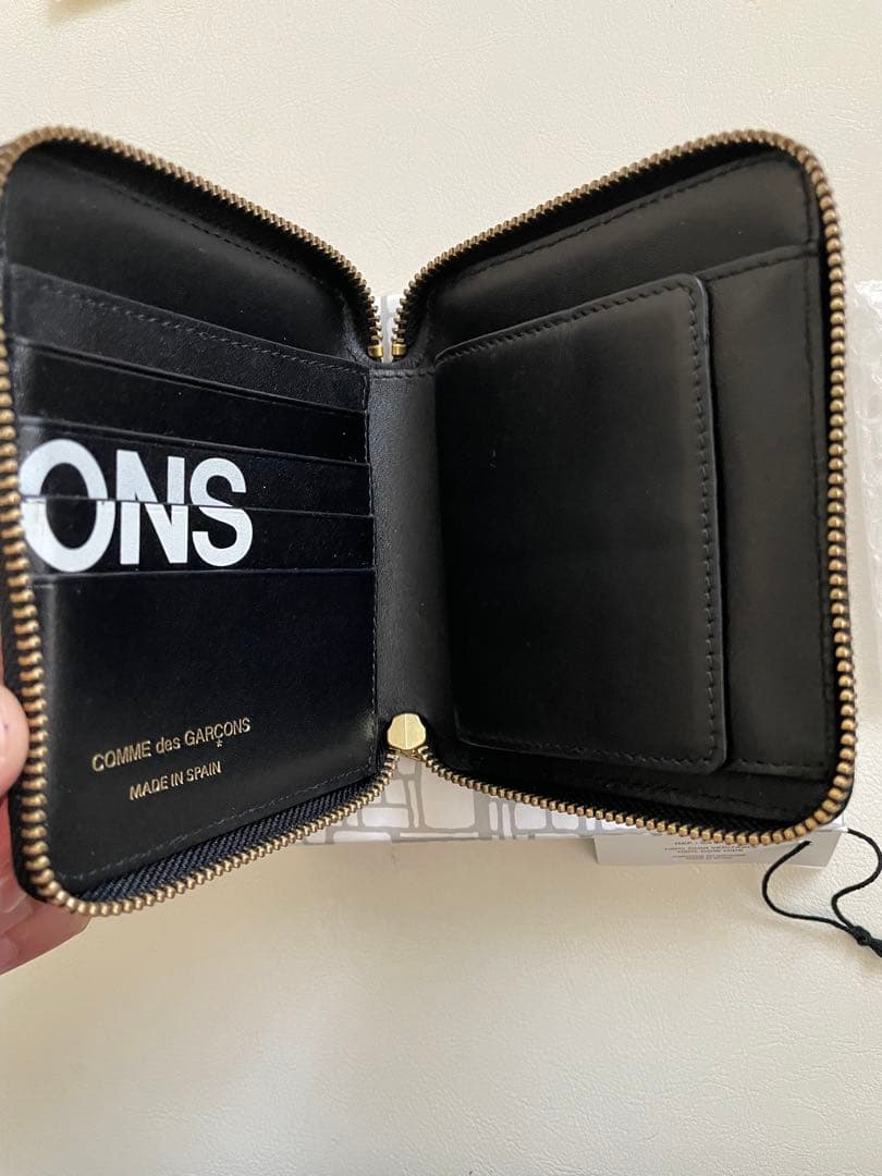 COMME des GARÇONS コムデギャルソン　二つ折り財布 ブラック 黒