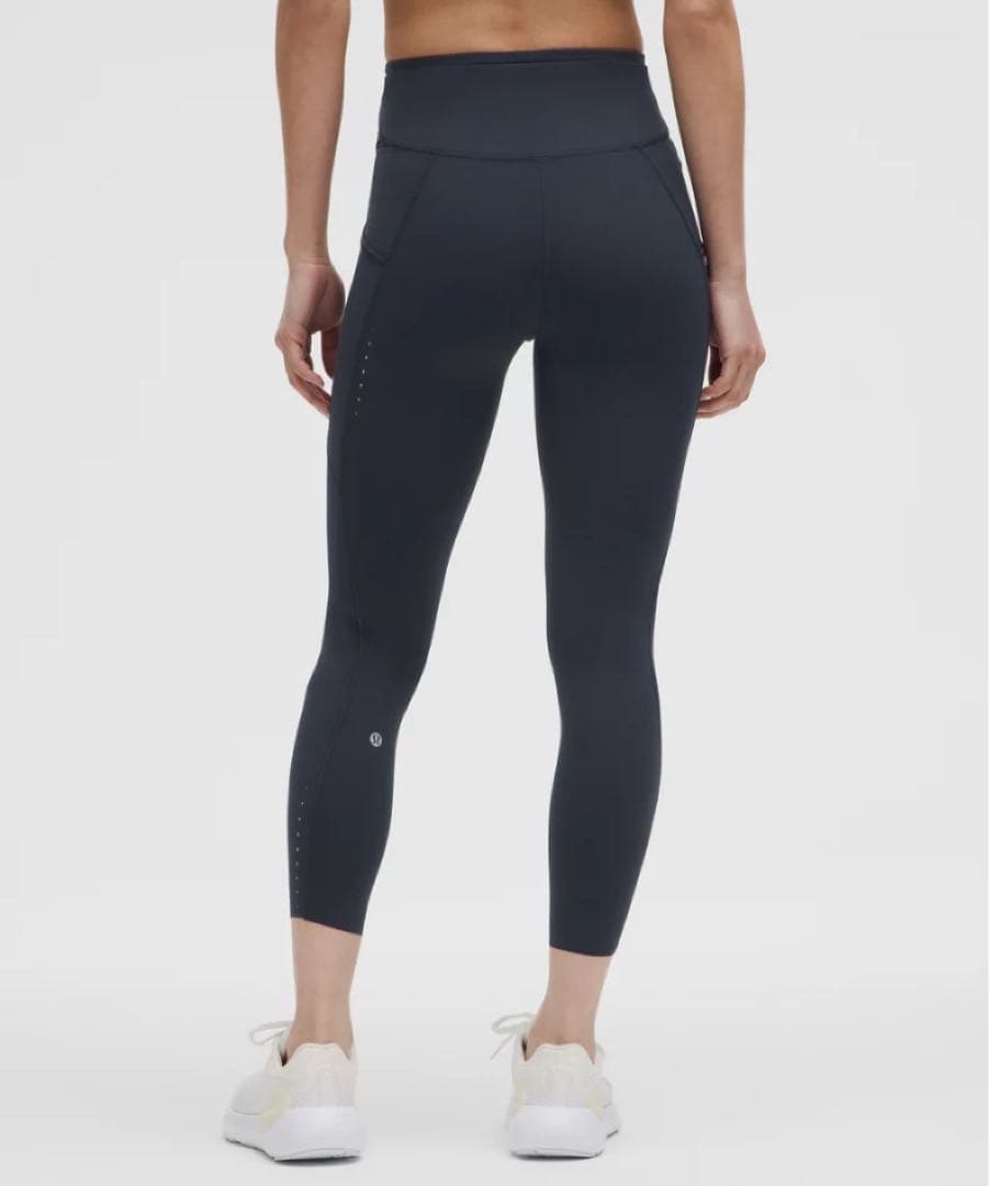 新品タグ付　ルルレモン　fast and free アジアフィットS