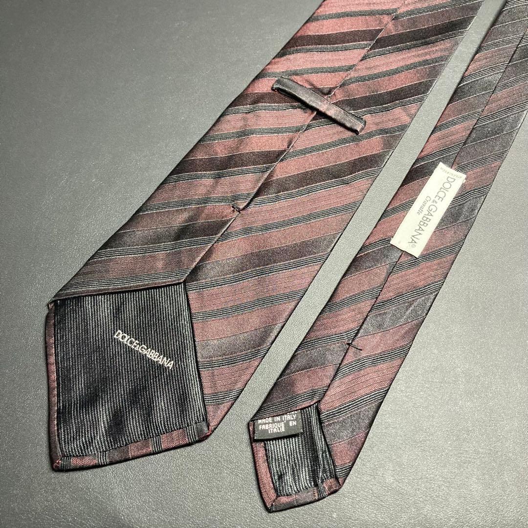 【美品】ドルチェ＆ガッバーナ　ネクタイ　ブラック　レジメンタルストライプ　光沢