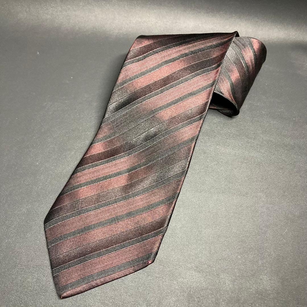 【美品】ドルチェ＆ガッバーナ　ネクタイ　ブラック　レジメンタルストライプ　光沢