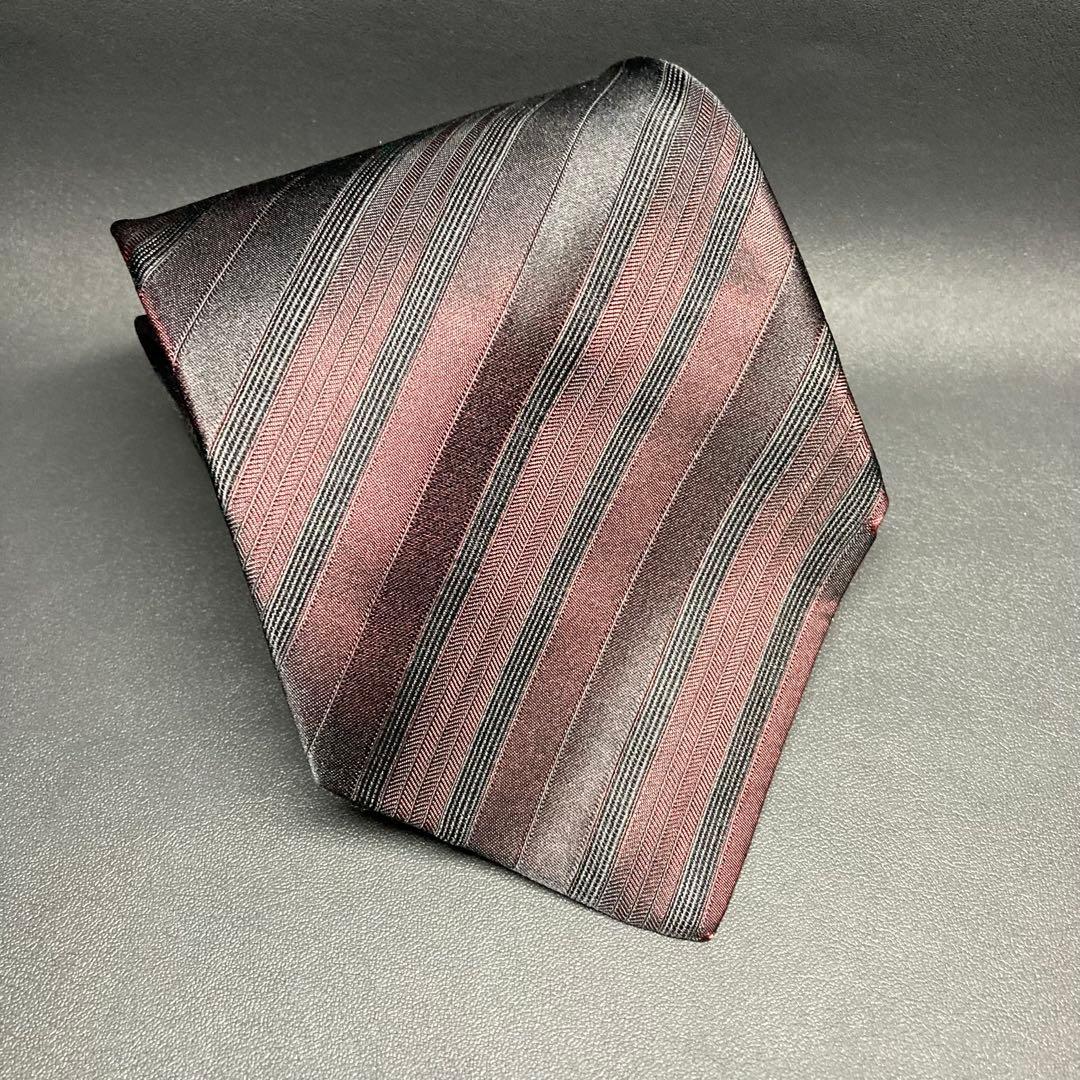 【美品】ドルチェ＆ガッバーナ　ネクタイ　ブラック　レジメンタルストライプ　光沢