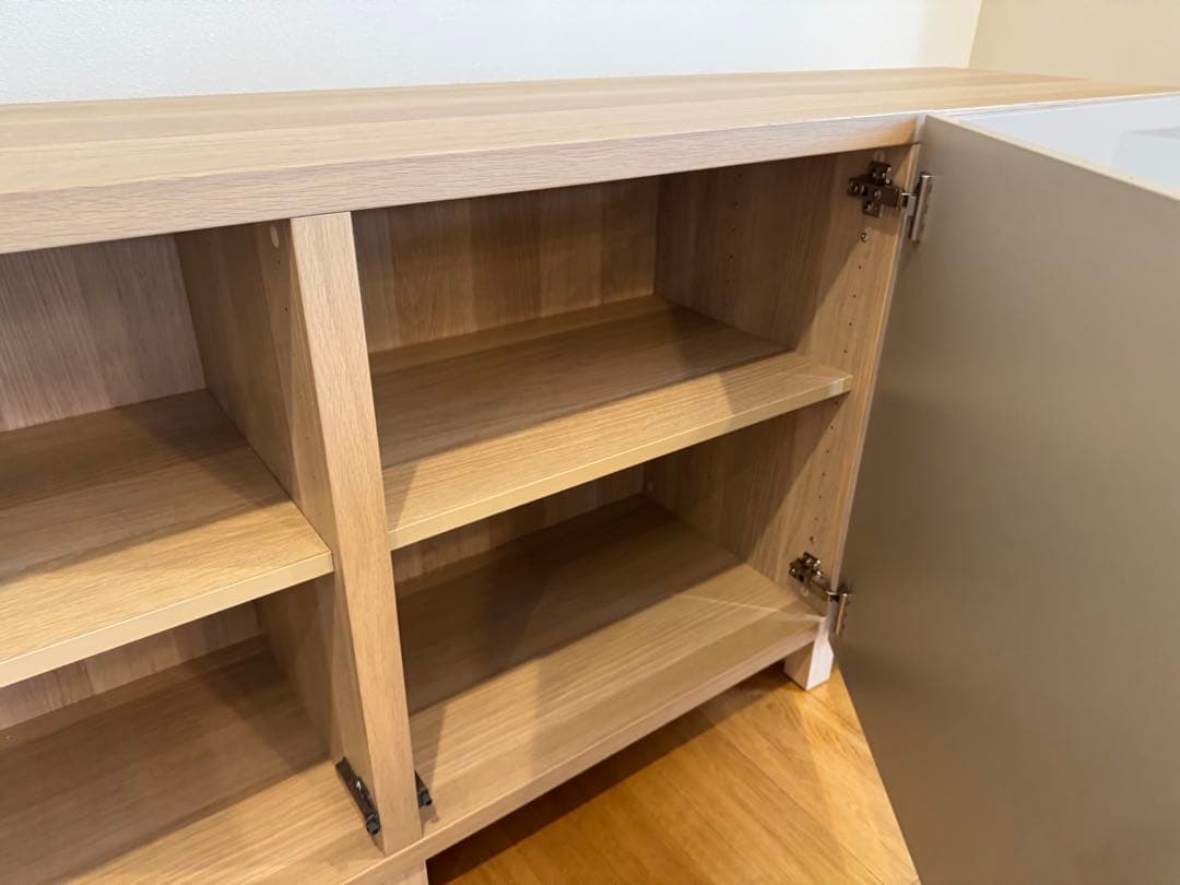 IKEA サイドボード　キャビネット