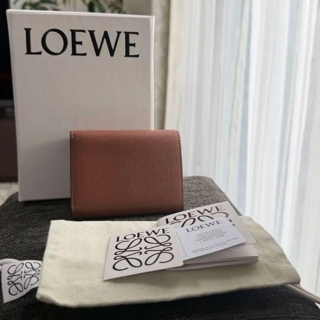 LOEWE 折り財布 コンパクト財布 ブラウン　アナグラム