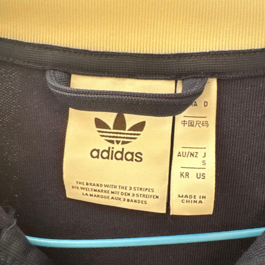 adidas ネイビー ジップアップジャージ