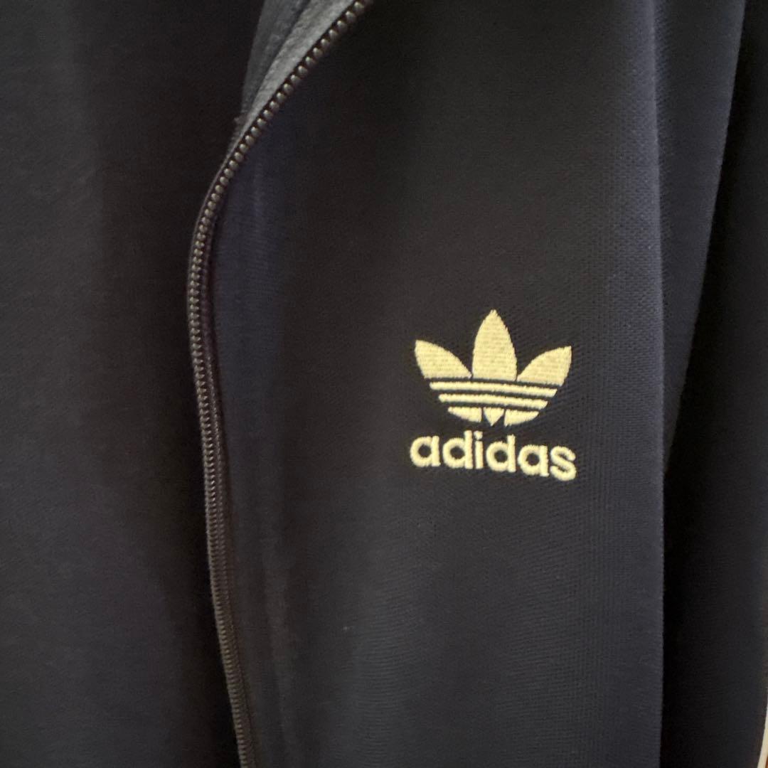 adidas ネイビー ジップアップジャージ