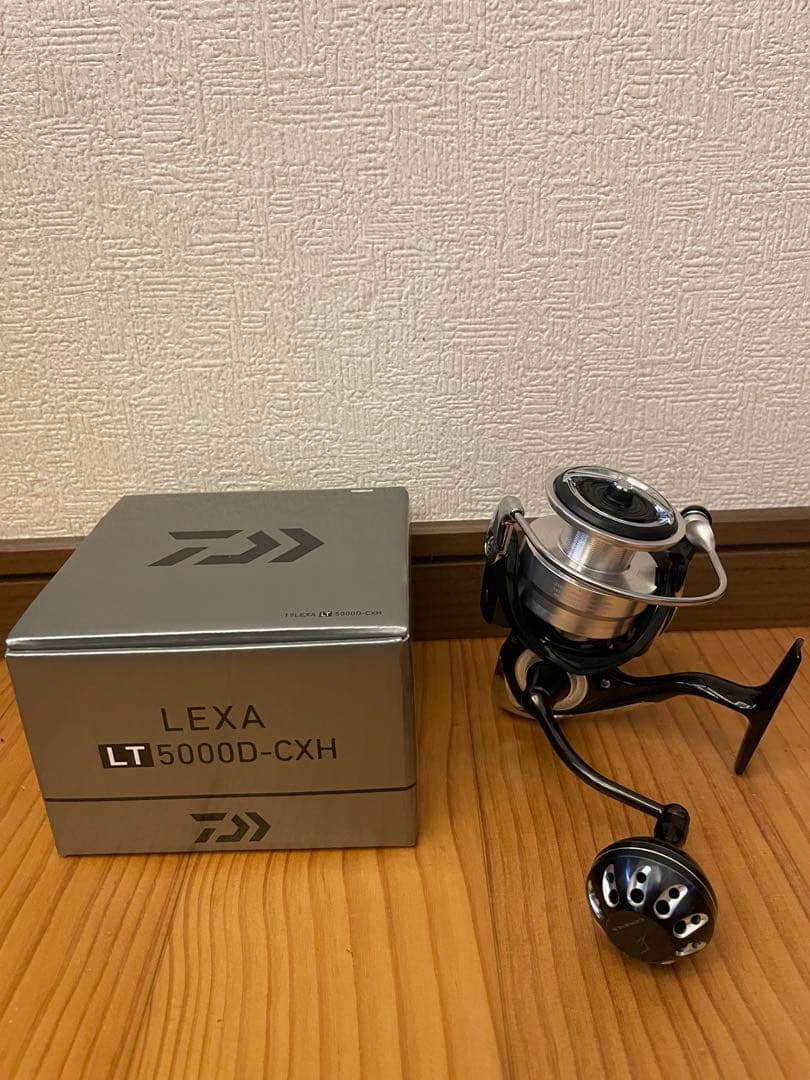 美品 ダイワ19レグザ LT5000D-CXH