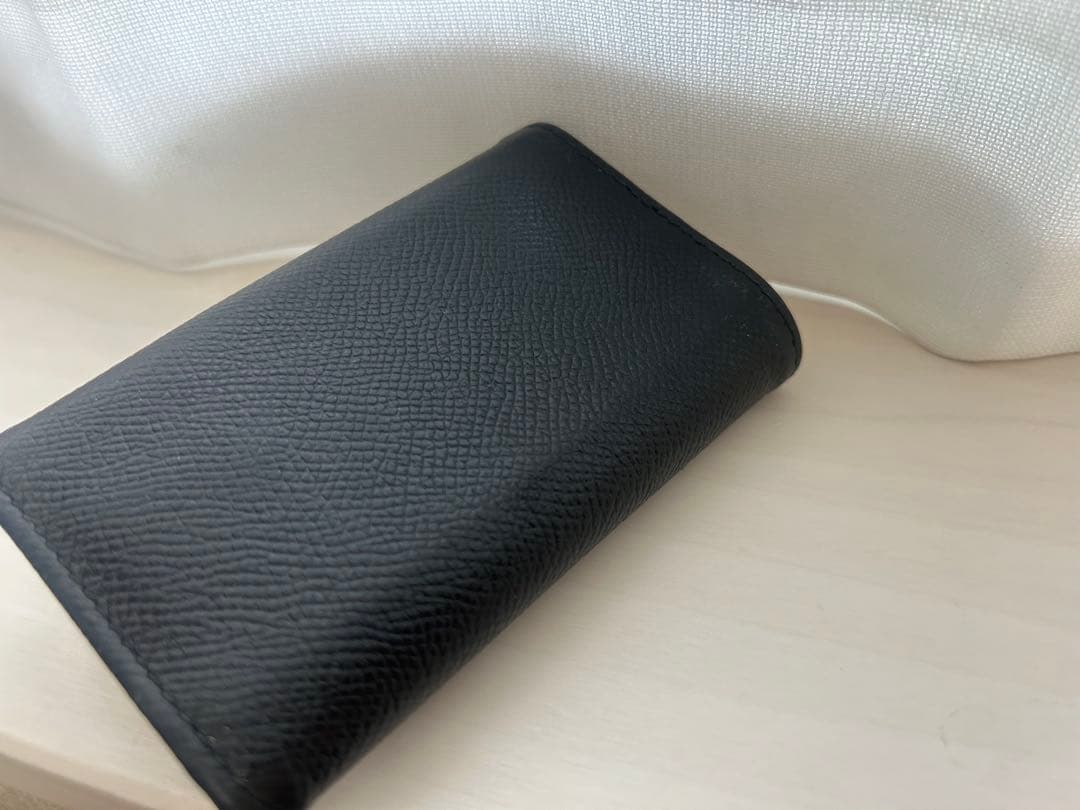 美品 salvatore ferragamoフェラガモ　6連キーケース　ブラック