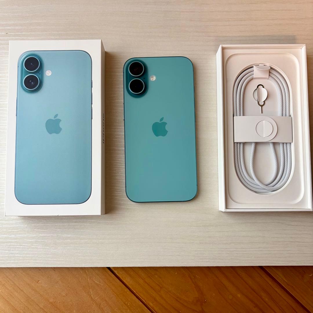 【美品】iPhone16 128GB SIMフリー フィルム付